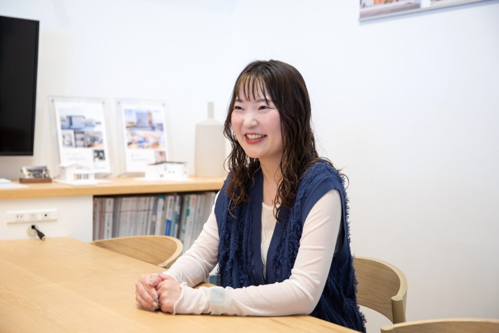 【浜松】100%デザイン提案に没頭できる専任ポジション／新築注文住宅のインテリアコーディネーター職／年収480万〜